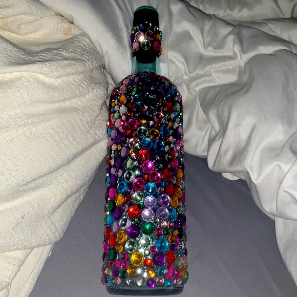 Custom (any gem color you want) wine bottle and vase - Picture 1 of 2